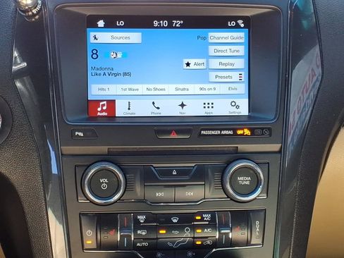 Used 2017 Ford Explorer XLT w/ Equipment Group 202A FWD image 6