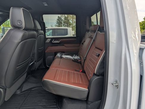 New 2026 GMC Sierra 2500 Denali Ultimate image 13