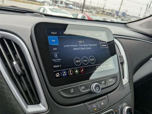 Used 2024 Chevrolet Malibu LT image 17