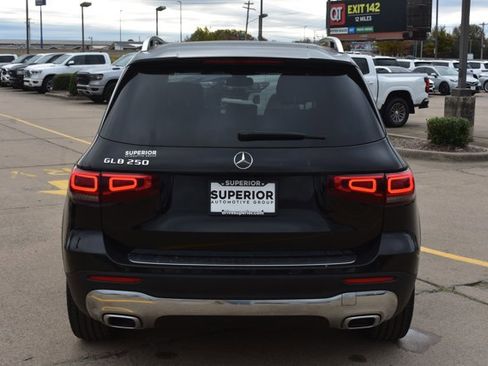 Used 2021 Mercedes-Benz GLB 250 image 6
