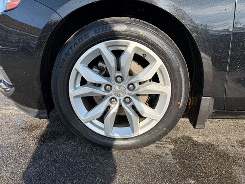 Used 2017 Chevrolet Impala LT image 23