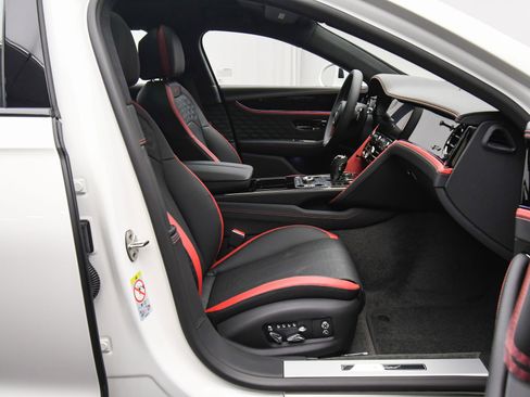 New 2025 Bentley Flying Spur Speed image 45