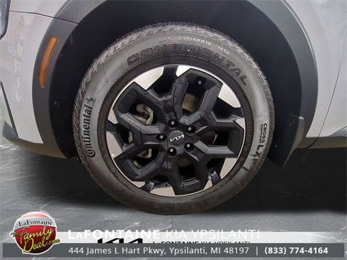 Certified 2025 Kia Sorento S w/ Panoramic Sunroof Package image 36