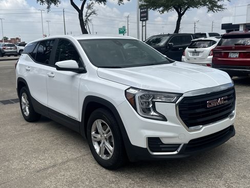 Used 2024 GMC Terrain SLE FWD image 13