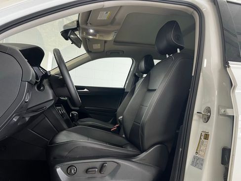 Used 2021 Volkswagen Tiguan S image 5