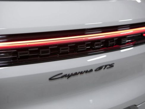 New 2026 Porsche Cayenne GTS image 38