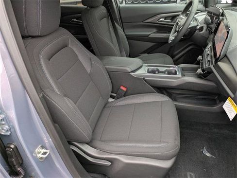 New 2026 Chevrolet Equinox EV LT image 27