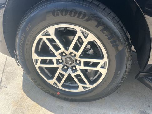 New 2025 Ford Expedition Max Active image 10