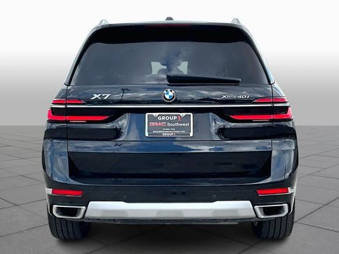 Used 2025 BMW X7 xDrive40i image 4