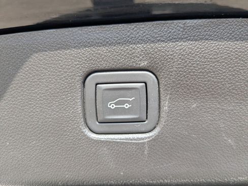 Used 2024 Chevrolet Blazer LT w/ Convenience Package image 16