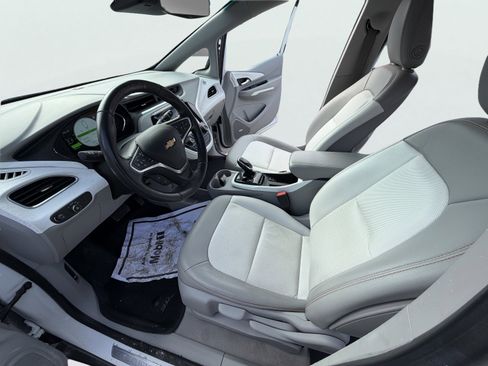 Used 2019 Chevrolet Bolt Premier w/ Infotainment Package image 17