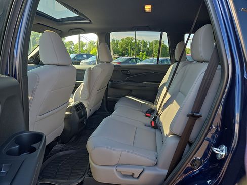 Used 2023 Honda Passport EX-L image 10