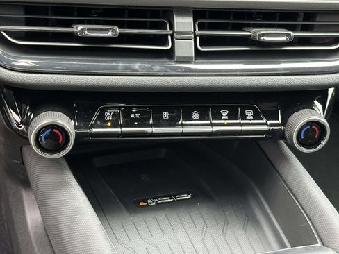 New 2026 Chevrolet Equinox EV RS image 12