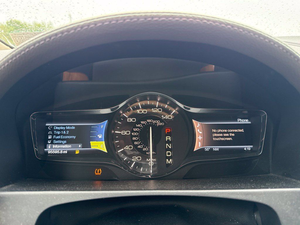 Used 2011 Lincoln MKX AWD w/ 101A Rapid Spec Order Code image 19