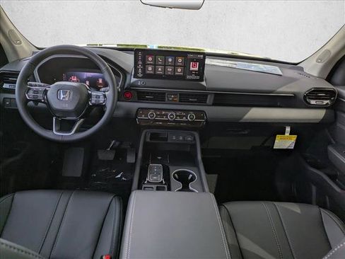 Certified 2026 Honda Pilot Touring image 15