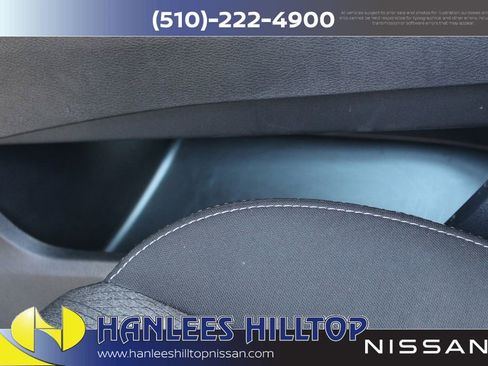 Used 2025 Nissan Rogue SV FWD image 15