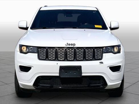 Certified 2022 Jeep Grand Cherokee Laredo X RWD image 4
