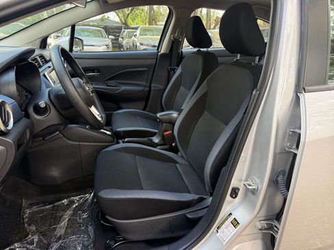 Used 2025 Nissan Versa SV image 31