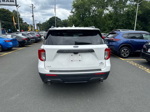 Used 2023 Ford Explorer XLT w/ Equipment Group 202A AWD/4WD image 4