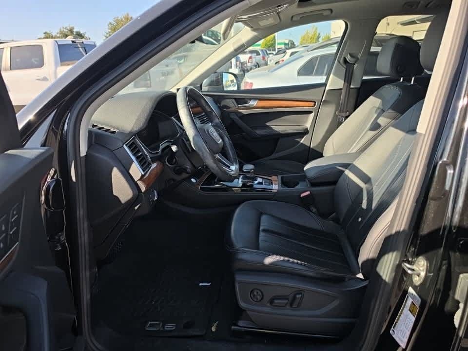 Used 2023 Audi Q5 2.0T Premium Plus w/ Premium Plus Package AWD/4WD image 7