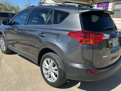 Used 2015 Toyota RAV4 Limited w/ Technology Package FWD image 3