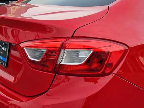 Used 2016 Chevrolet Cruze LS image 11