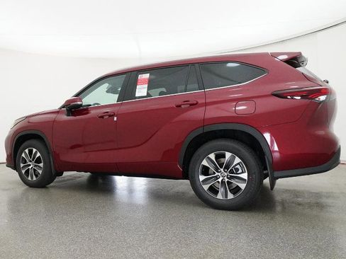 New 2026 Toyota Highlander XLE AWD/4WD image 21