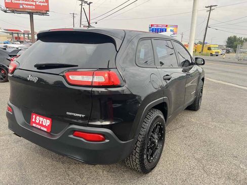 Used 2014 Jeep Cherokee Sport FWD image 5