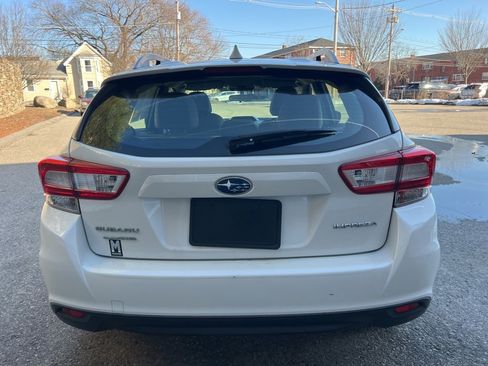 Used 2018 Subaru Impreza 2.0i Premium image 4