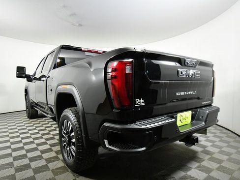 Used 2024 GMC Sierra 3500 Denali Ultimate image 13