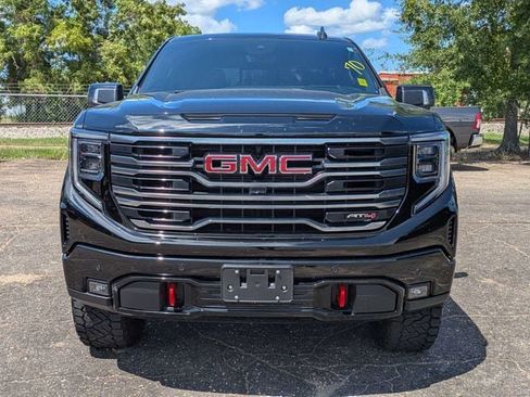 Used 2026 GMC Sierra 1500 AT4 w/ AT4 Premium Package AWD/4WD image 9