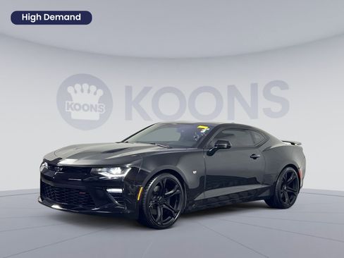 Used 2018 Chevrolet Camaro SS image 1