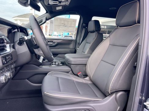 New 2026 GMC Yukon Elevation image 13