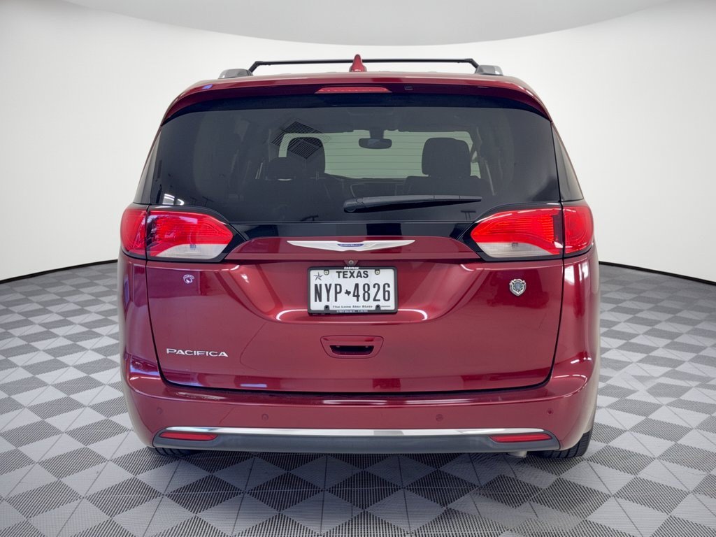 Used 2019 Chrysler Pacifica Touring-L FWD image 8