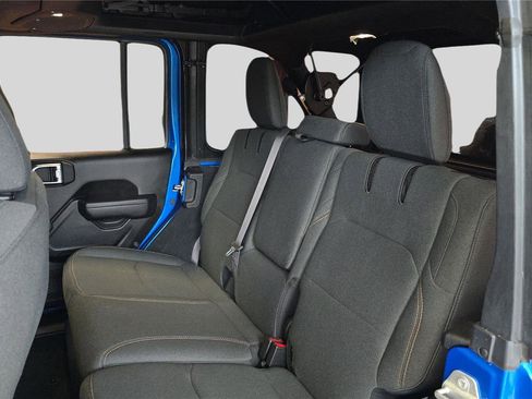 Used 2024 Jeep Wrangler Unlimited w/ Convenience Group AWD/4WD image 16
