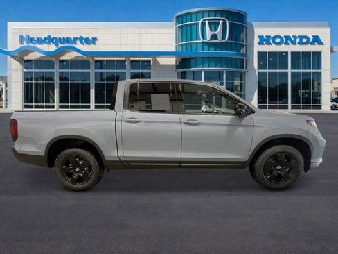 New 2026 Honda Ridgeline Black Edition image 2