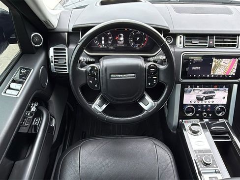 Used 2019 Land Rover Range Rover HSE image 17