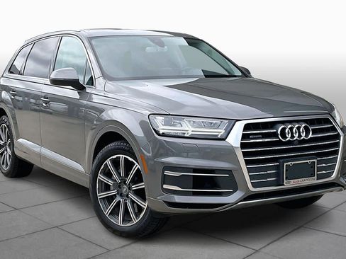 Used 2017 Audi Q7 3.0T Premium Plus w/ Premium Plus Package image 2