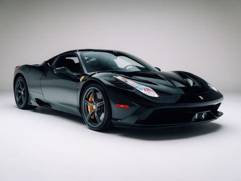 Used 2015 Ferrari 458 Speciale Coupe image 13