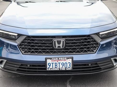 Used 2025 Honda Accord Touring image 11