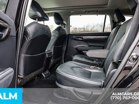 Used 2021 Toyota Highlander Platinum image 21