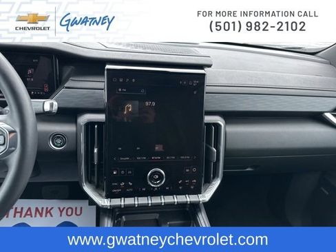 Used 2025 GMC Acadia Elevation image 17