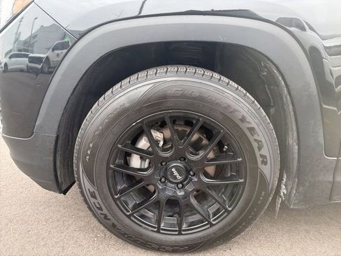 Used 2018 GMC Terrain SLE w/ Driver Convenience Package image 11