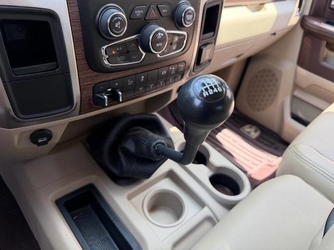 Used 2018 RAM 3500 Laramie RWD image 2