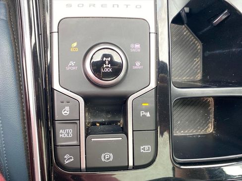 Used 2025 Kia Sorento SX Prestige AWD/4WD image 14