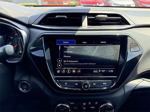 Used 2023 Chevrolet TrailBlazer RS w/ Convenience Package image 15