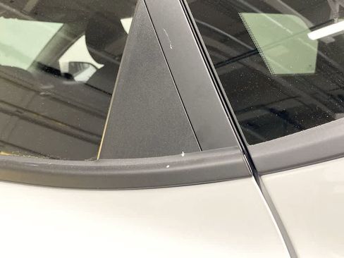 Used 2025 Hyundai Kona SEL image 32