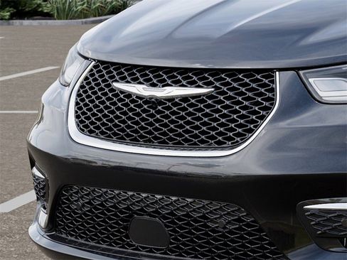 New 2026 Chrysler Pacifica Select image 11
