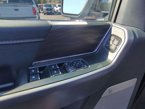 Used 2025 Ford F150 Lariat w/ Equipment Group 501A Mid image 13