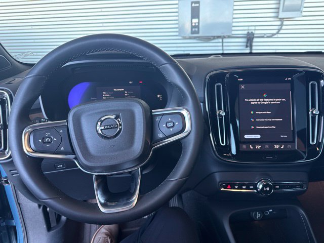Used 2023 Volvo C40 Recharge Core AWD/4WD image 9